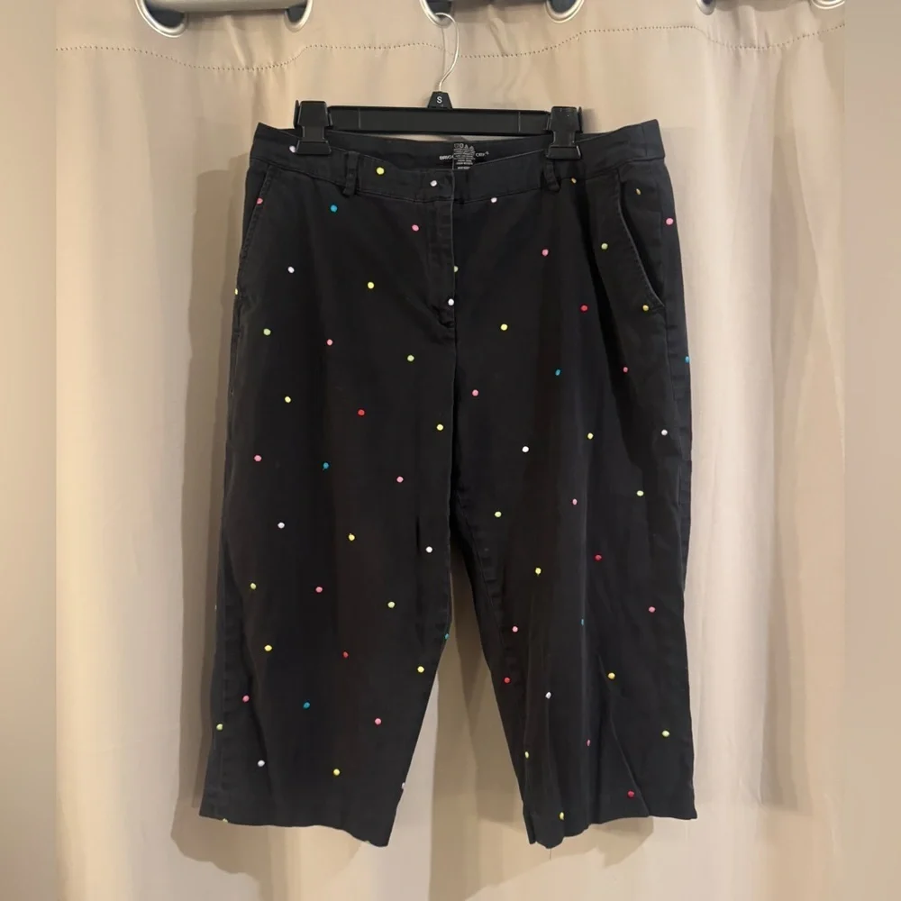 Briggs New York Black Capris with Colorful Polka Dots